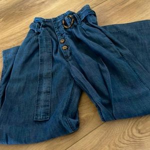 Womens high rise Abercrombie pants